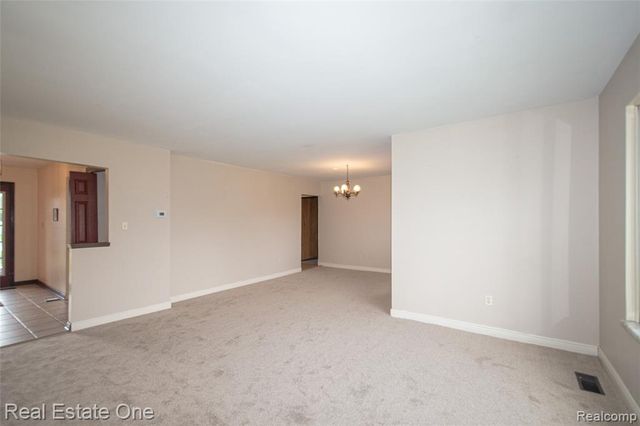 24690 Lakeland Street, Farmington Hills, MI 48336