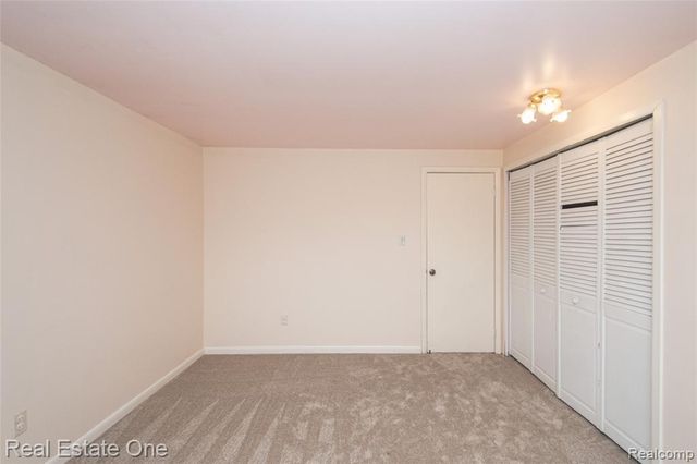 24690 Lakeland Street, Farmington Hills, MI 48336