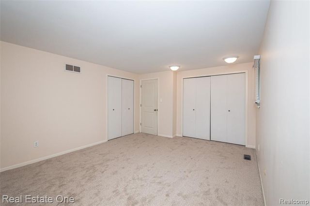 24690 Lakeland Street, Farmington Hills, MI 48336