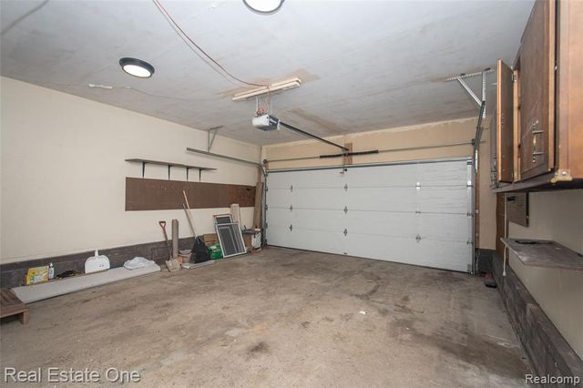 24690 Lakeland Street, Farmington Hills, MI 48336