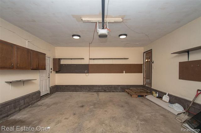 24690 Lakeland Street, Farmington Hills, MI 48336