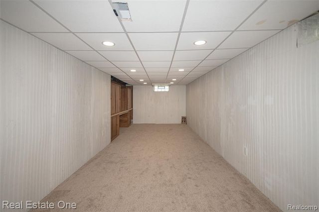 24690 Lakeland Street, Farmington Hills, MI 48336