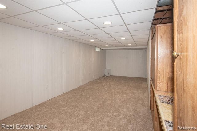 24690 Lakeland Street, Farmington Hills, MI 48336