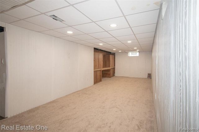 24690 Lakeland Street, Farmington Hills, MI 48336