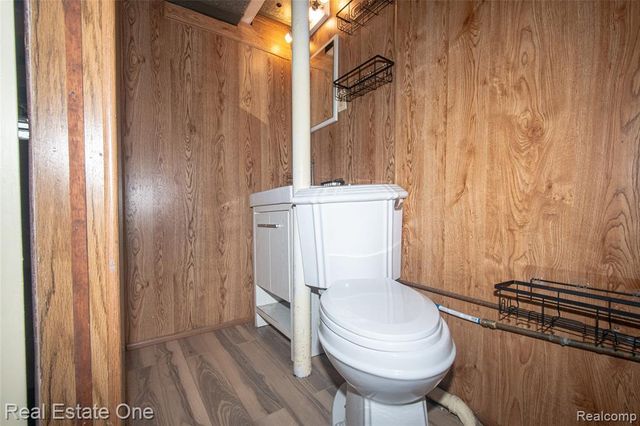 24690 Lakeland Street, Farmington Hills, MI 48336