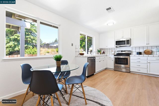 2173 Warwick Dr, Benicia, CA 94510