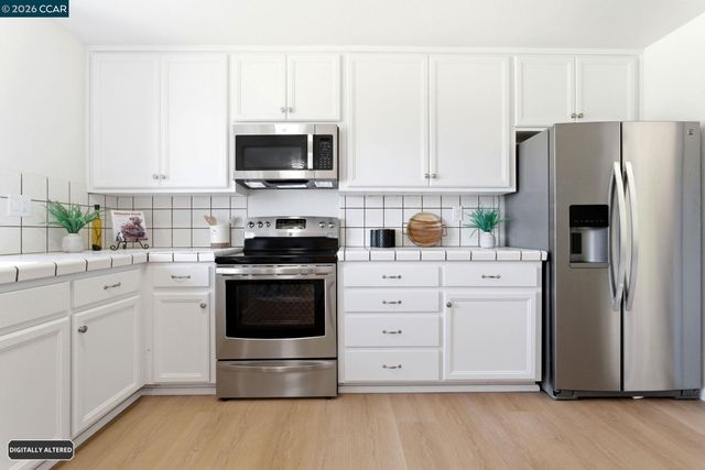2173 Warwick Dr, Benicia, CA 94510