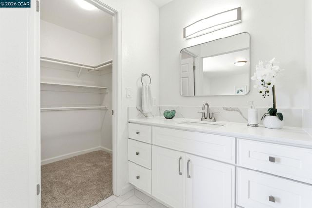 2173 Warwick Dr, Benicia, CA 94510