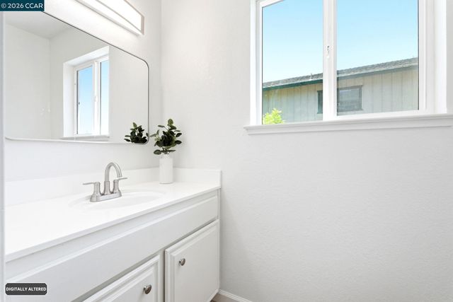 2173 Warwick Dr, Benicia, CA 94510