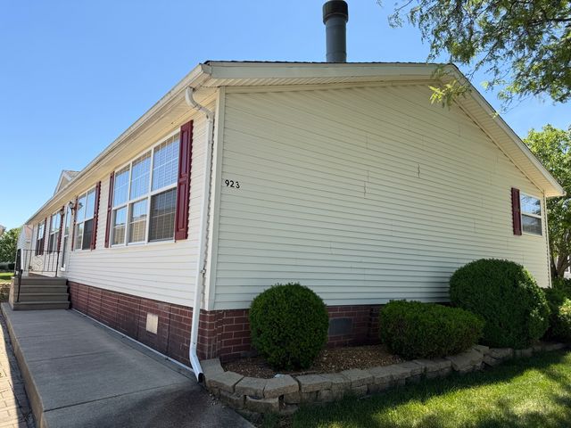 923 Apple Lane, Manteno, IL 60950