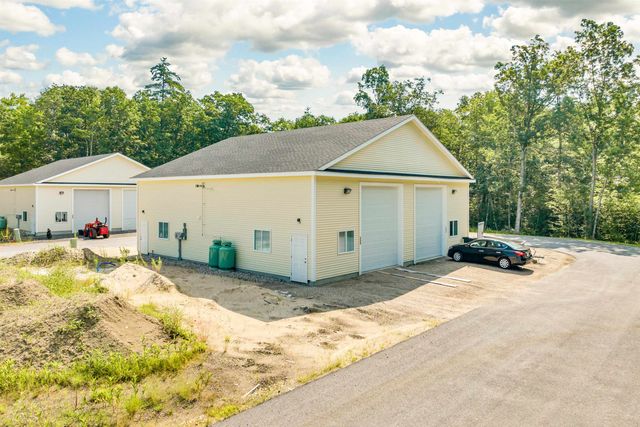 127 Isinglass Circle # 18, Barrington, NH 03825