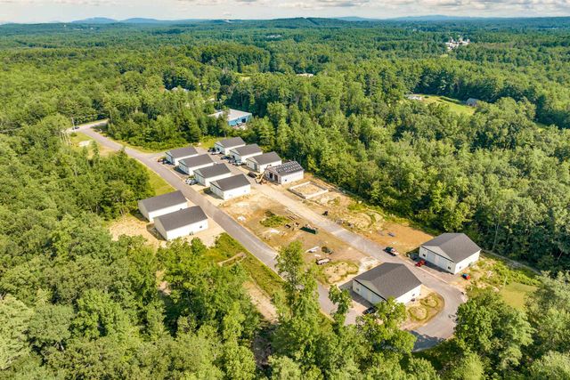 127 Isinglass Circle # 18, Barrington, NH 03825