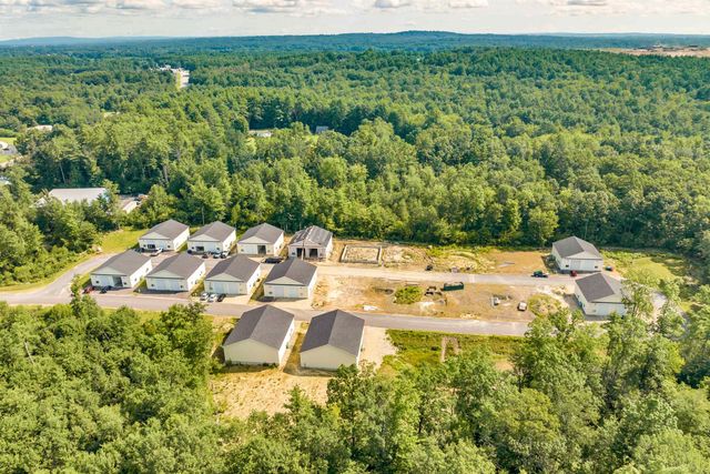 127 Isinglass Circle # 18, Barrington, NH 03825
