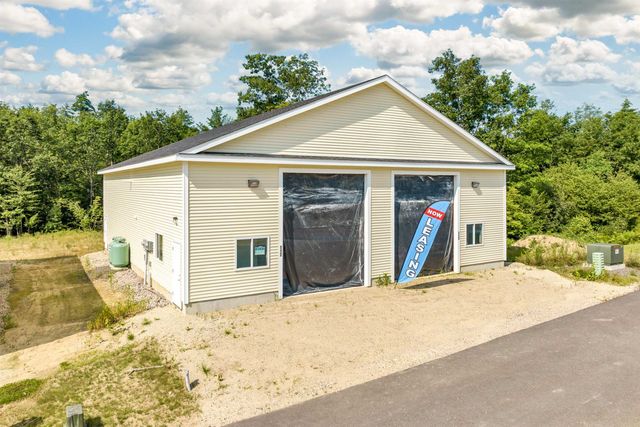 127 Isinglass Circle # 18, Barrington, NH 03825