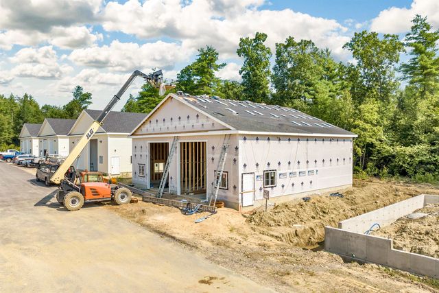 127 Isinglass Circle # 18, Barrington, NH 03825