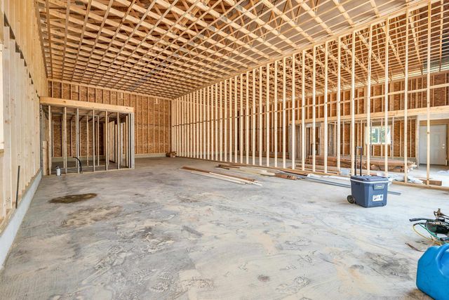127 Isinglass Circle # 18, Barrington, NH 03825