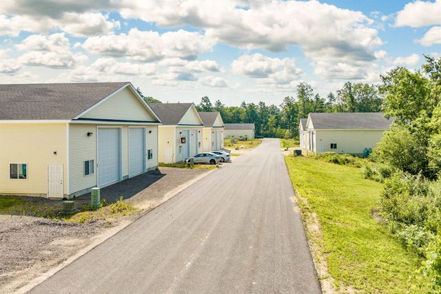 127 Isinglass Circle # 18, Barrington, NH 03825