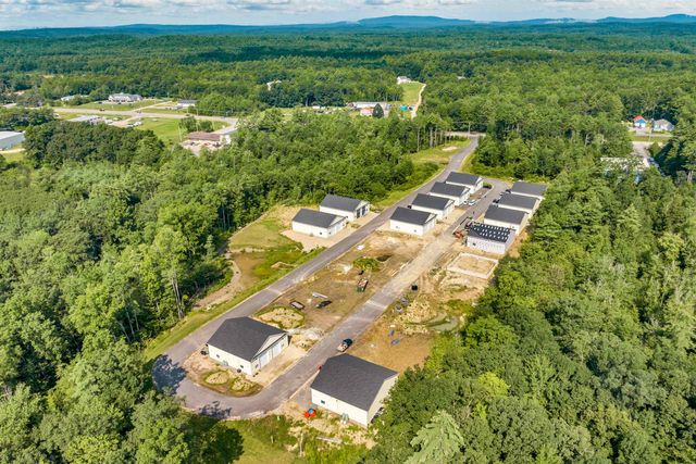 127 Isinglass Circle # 18, Barrington, NH 03825