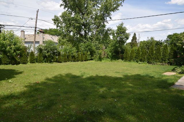 2226 Central Road, Glenview, IL 60025