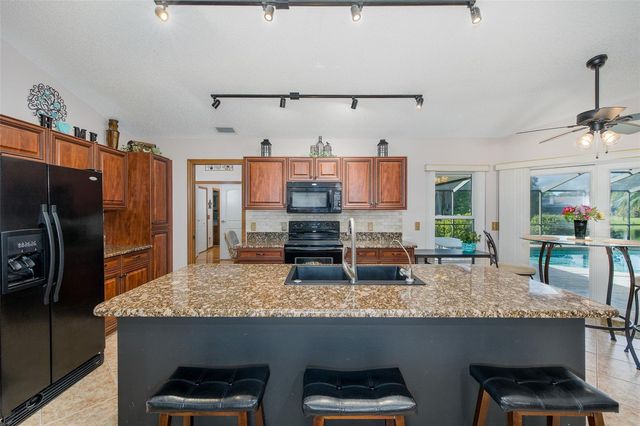 11810 SPANISH LAKE DRIVE, Tampa, FL 33635
