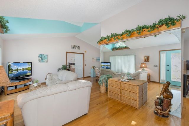 11810 SPANISH LAKE DRIVE, Tampa, FL 33635