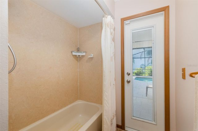11810 SPANISH LAKE DRIVE, Tampa, FL 33635
