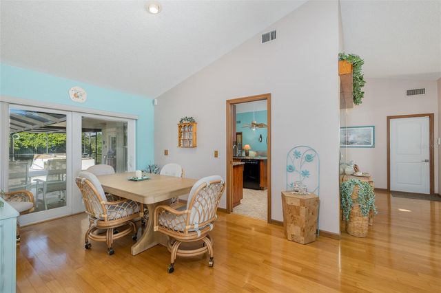 11810 SPANISH LAKE DRIVE, Tampa, FL 33635