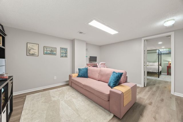 5709 W Lake Street, Saint Louis Park, MN 55416