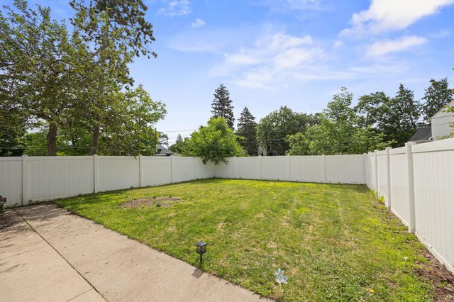 5709 W Lake Street, Saint Louis Park, MN 55416