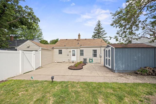 5709 W Lake Street, Saint Louis Park, MN 55416