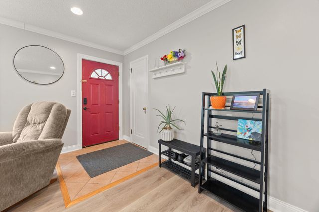 5709 W Lake Street, Saint Louis Park, MN 55416