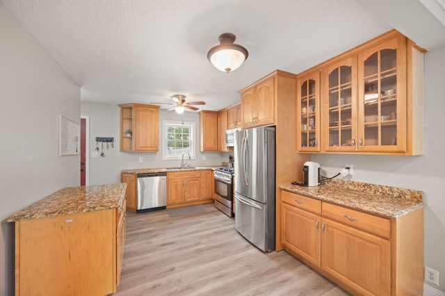 5709 W Lake Street, Saint Louis Park, MN 55416