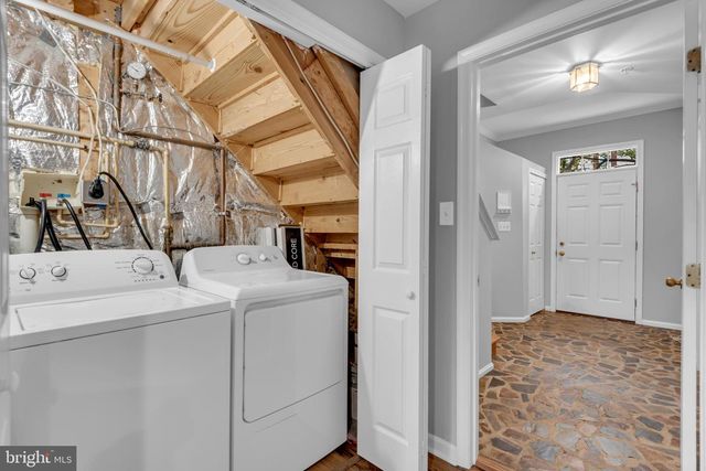 8195 POINSETT TER, Pasadena, MD 21122