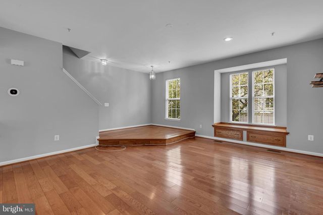 8195 POINSETT TER, Pasadena, MD 21122