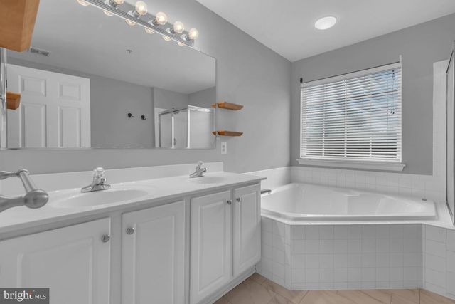 8195 POINSETT TER, Pasadena, MD 21122