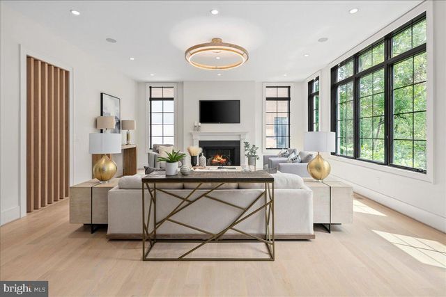 7011 ELIZABETH DR, Mclean, VA 22101