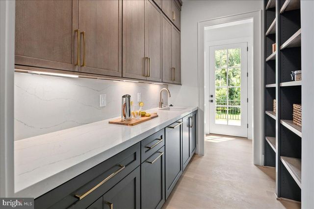 7011 ELIZABETH DR, Mclean, VA 22101