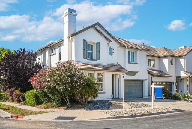 1022 Banyan Court, San Jose, CA 95131