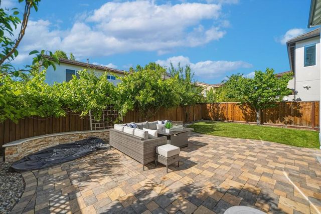 1022 Banyan Court, San Jose, CA 95131
