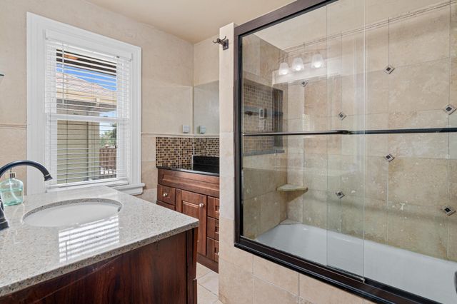 3500 Park Avenue, Minneapolis, MN 55407