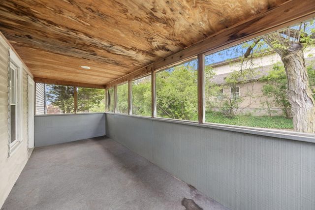 10585 W 93rd Avenue, St. John, IN 46373