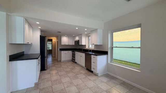 3827 E Larkspur Drive, Phoenix, AZ 85032