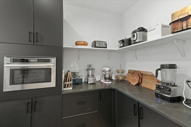 815 N English Settlement Avenue, Burlington, WI 53105