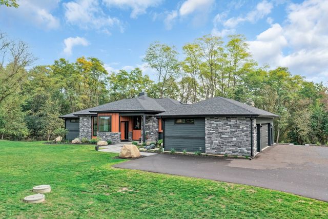 815 N English Settlement Avenue, Burlington, WI 53105