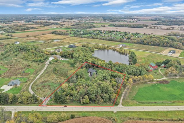 815 N English Settlement Avenue, Burlington, WI 53105