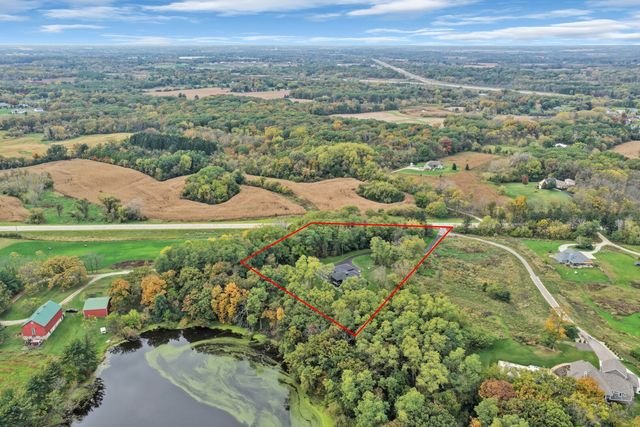 815 N English Settlement Avenue, Burlington, WI 53105