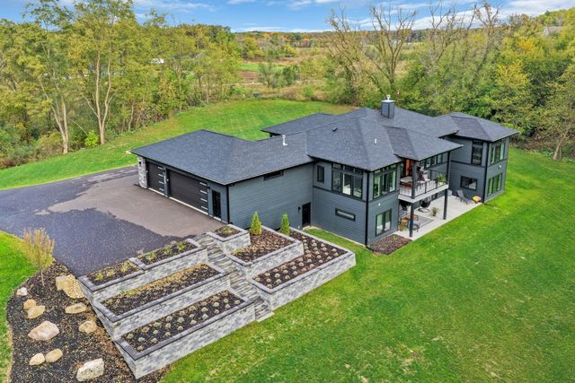 815 N English Settlement Avenue, Burlington, WI 53105