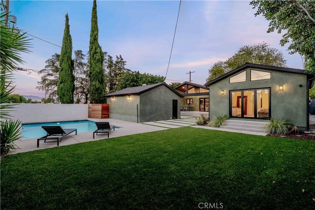 5525 Wortser Avenue, Sherman Oaks, CA 91401
