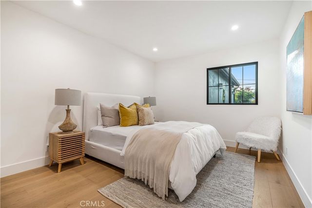 5525 Wortser Avenue, Sherman Oaks, CA 91401