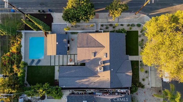 5525 Wortser Avenue, Sherman Oaks, CA 91401